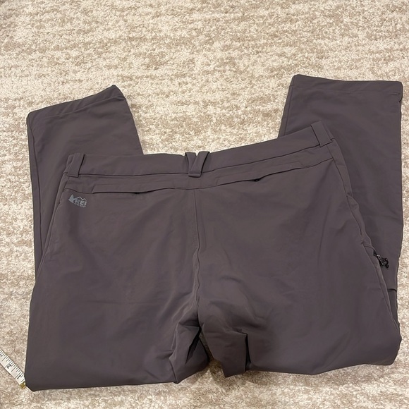 REI Co-op Men's Soft-Shell Pants Size 42/32 - Picture 7 of 9